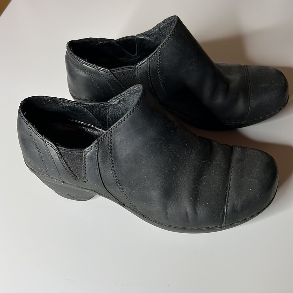 Patagonia Black Oiled Leather Clogs Slip-On Comfort Shoes Women’s Size 7 EU 38 - Picture 2 of 11